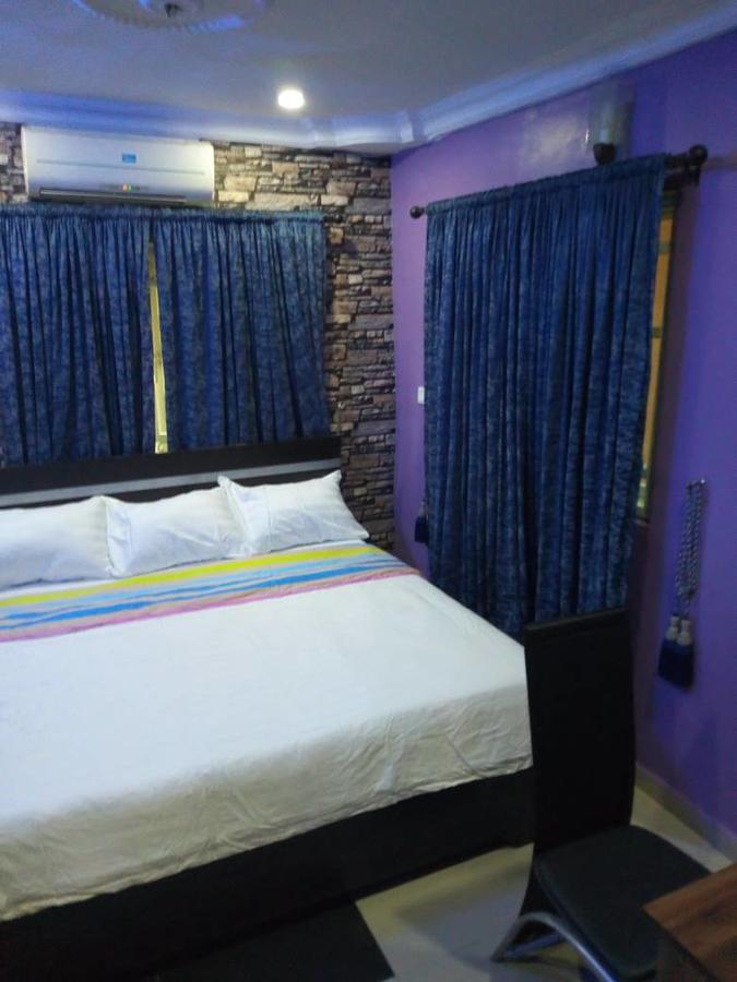 Crestview Hotel & Suites Lagos Exterior photo