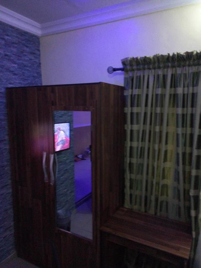 Crestview Hotel & Suites Lagos Exterior photo